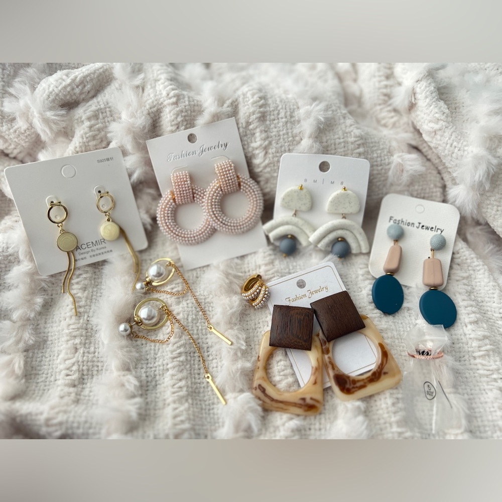 Assorted Earrings Lot